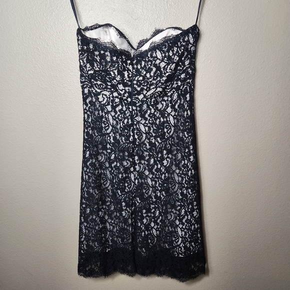 WHBM Womens Black Lace Strapless Above Knee Sheath Cocktail Dress |2| - Picture 4 of 7